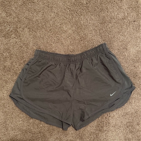 Nike Women's Dri-FIT Tempo Mid-Rise Brief-Lined Running Shorts Grey Size Large - Picture 2 of 6
